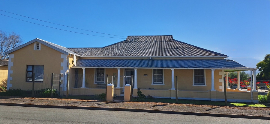 4 Bedroom Property for Sale in Riversdale Western Cape